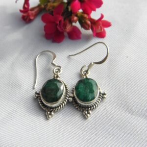 Boucle d&rsquo;oreille et racine d&rsquo;émraude BORCN1