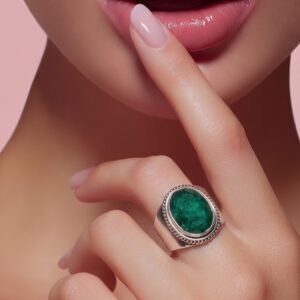 Bague en argent et Emraude BGAREMRD1